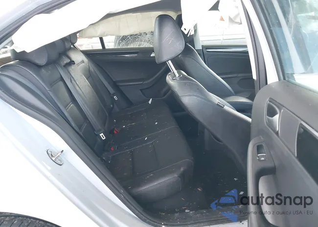 3VWL17AJXHM363647: 44114309