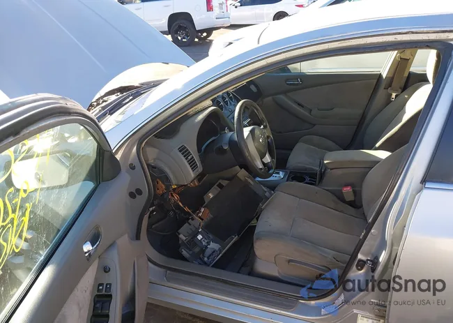 1N4AL21E29N413707: 44114321