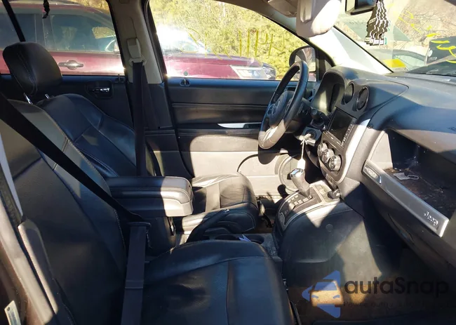 1C4NJDCB5ED788913: 44115518