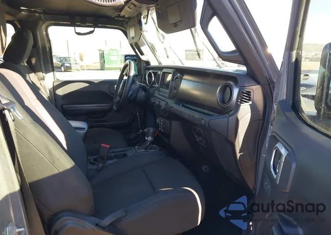 1C4HJXDG7KW557004: 44115584