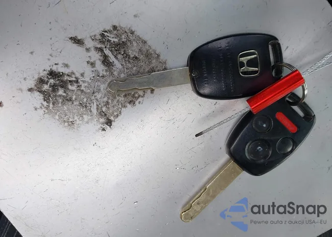 1HGCP2F3XCA088867: 44115661