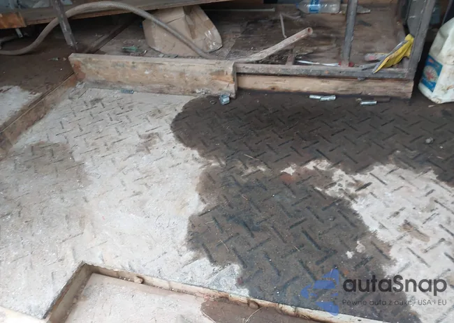 1FTYR2ZM9HKB13231: 44115723