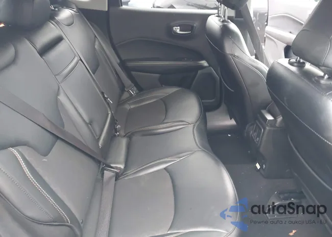 3C4NJDBB1KT847690: 44115779