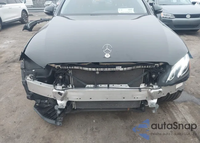 WDDZF4KBXJA436593: 44115873