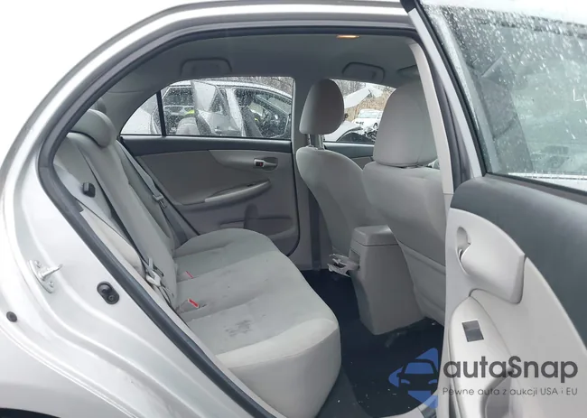 2T1BU4EE8DC087957: 44115915