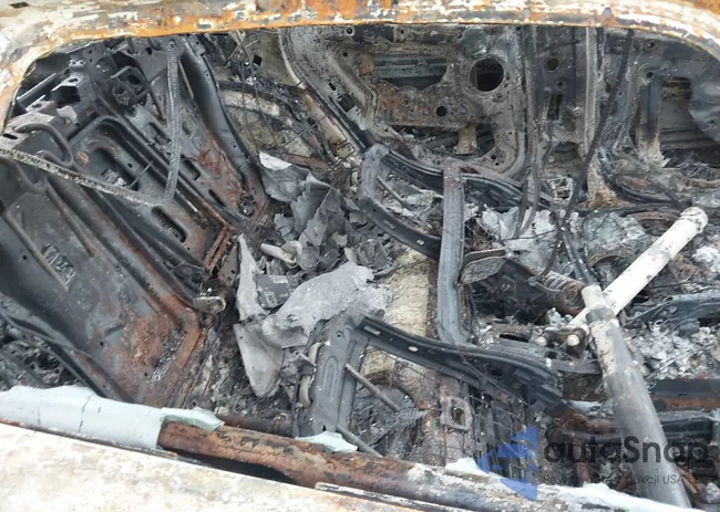 WBA4J1C00LBU68140: 44115942