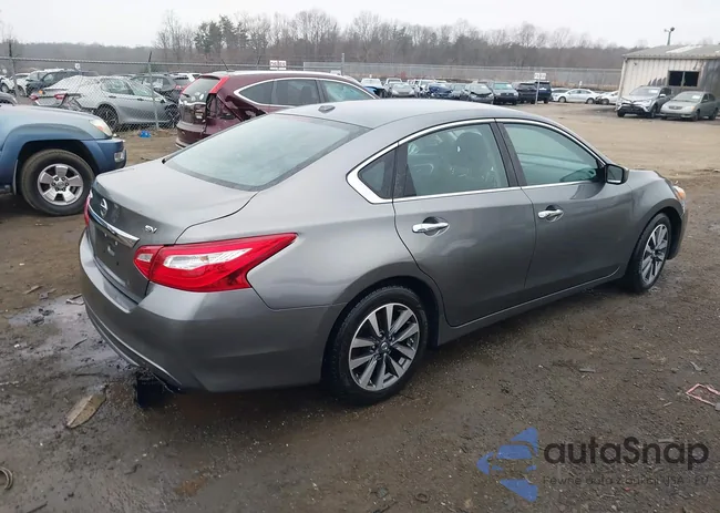 1N4AL3AP5HC285187: 44116069