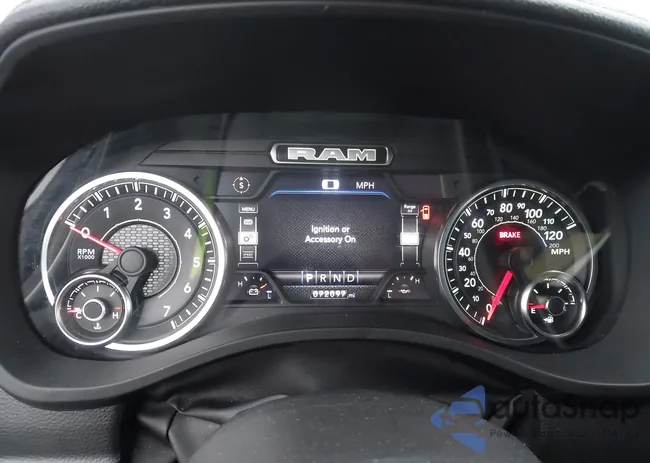 1C6SRFJT5PN542421: 44115124