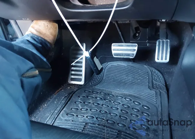 1HGCV3F28NA045926: 44115469