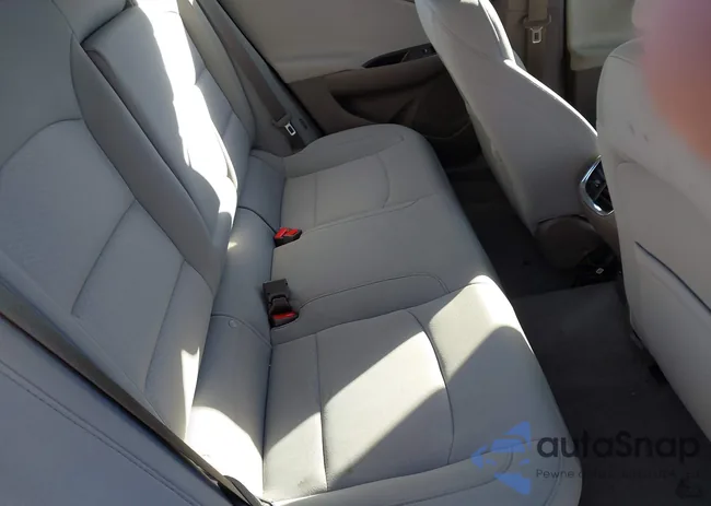 1G1ZE5ST1HF275200: 44116529