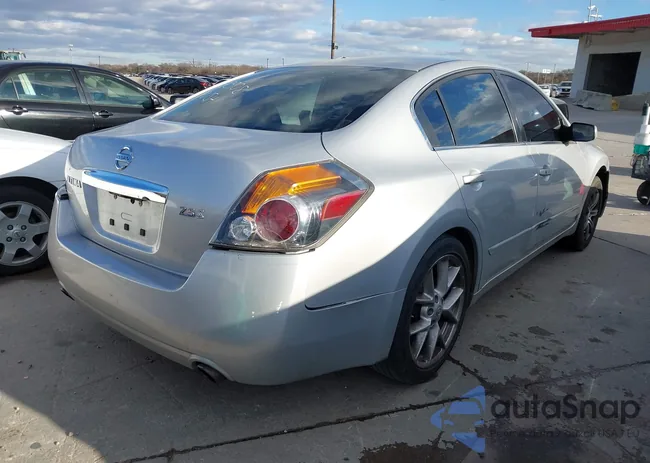 1N4AL2AP5CC242908: 44116791