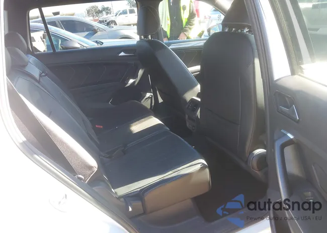 3VVCB7AX1RM138654: 44116811