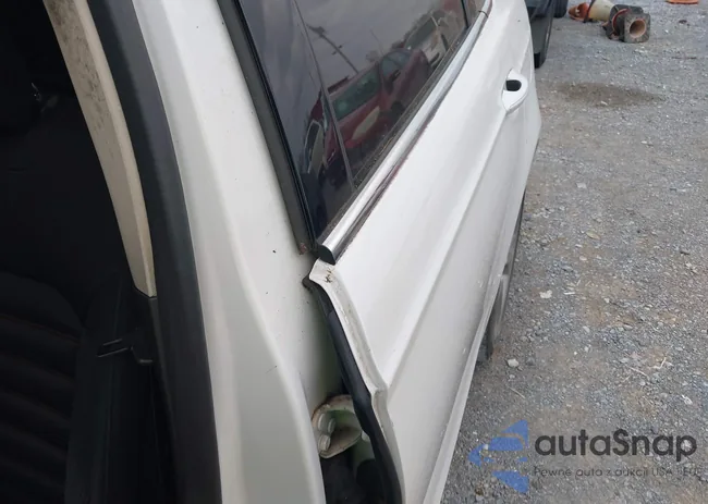 3FA6P0H72FR109176: 44116953