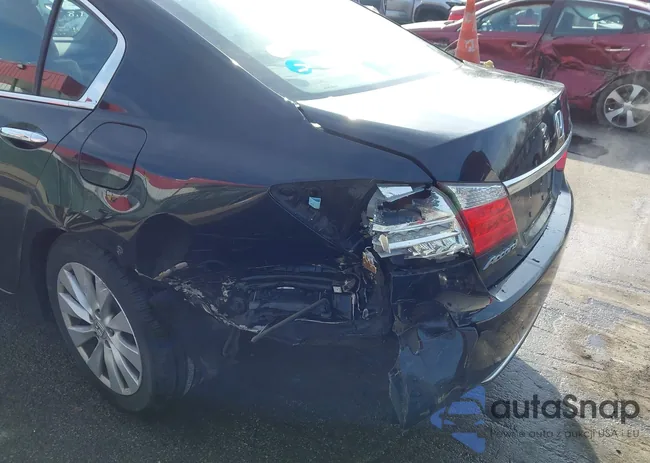 1HGCR2F86EA056233: 44116984