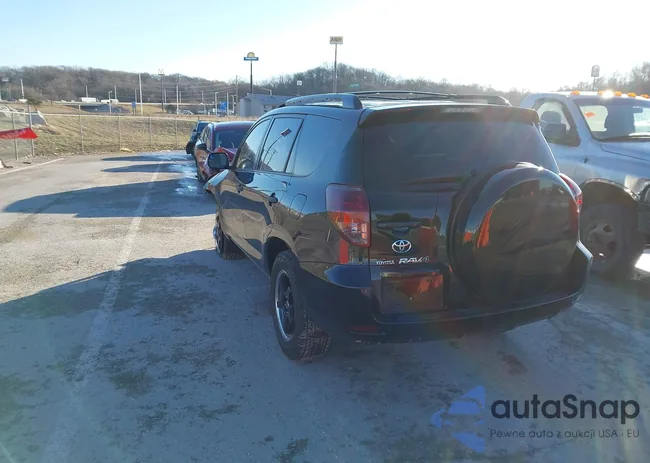 JTMBD33VX85175831: 44117015