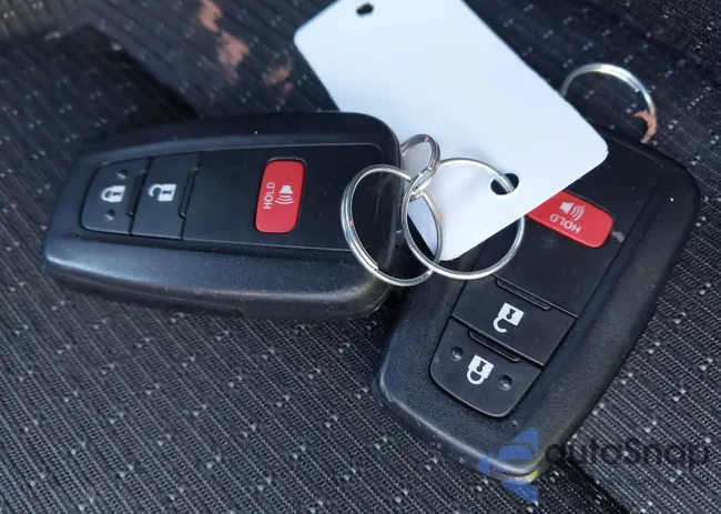 JTNKHMBX4K1056647: 44117047