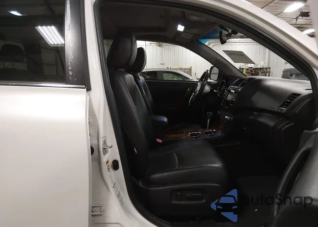 5TDDK3EH8DS193948: 44117102