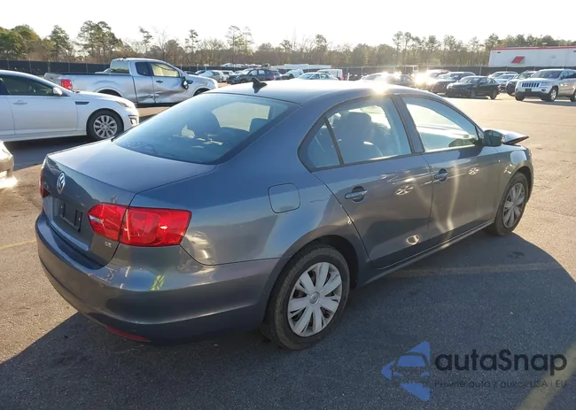 3VWD17AJ4EM369945: 44116137