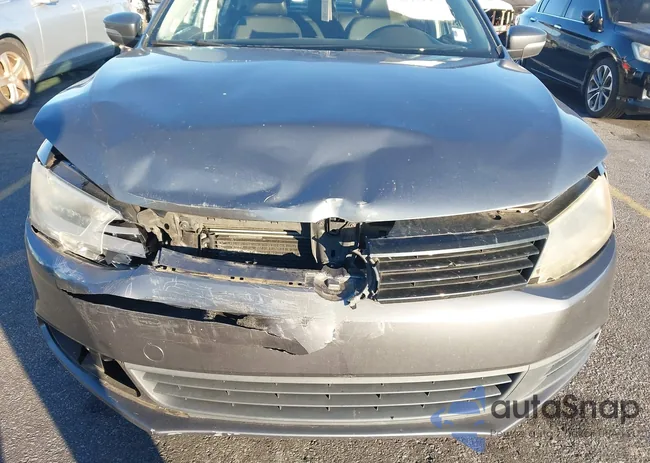 3VWD17AJ4EM369945: 44116137