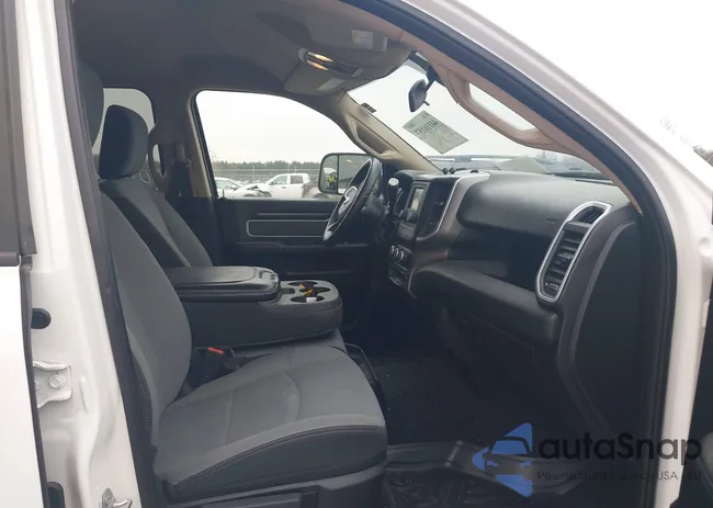 3C6UR5DL3LG159871: 44116157