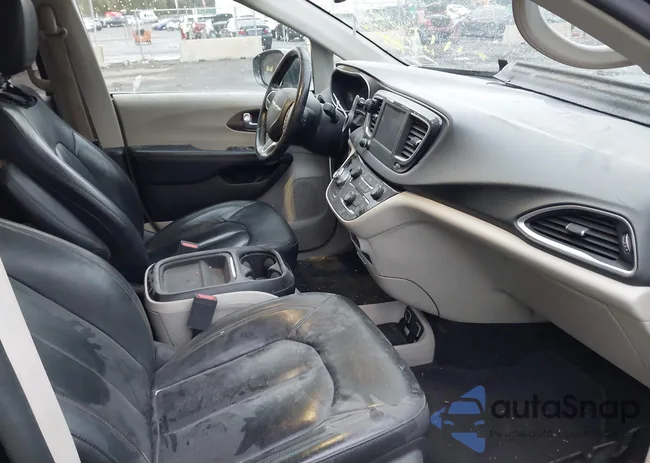 2C4RC1BGXKR625836: 44116246