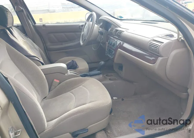 1B3EJ46X51N520912: 44116411