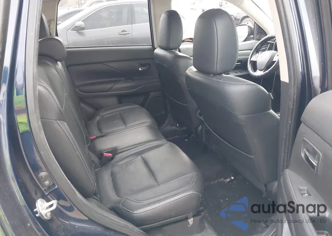 JA4AD3A36LZ035445: 44116487