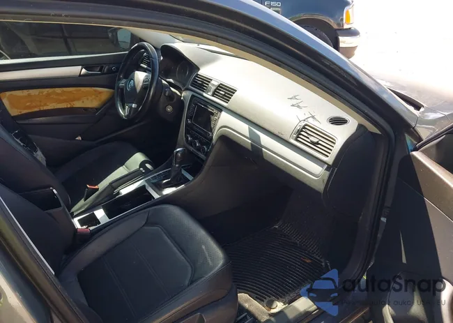 1VWBP7A37CC048147: 44117543