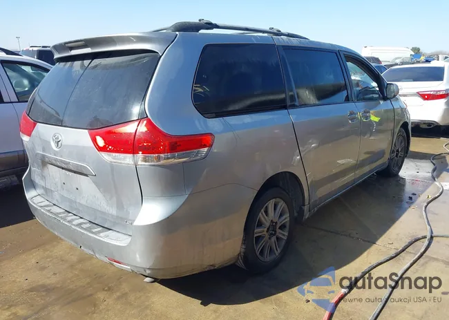 5TDKK3DC8BS022627: 44117544