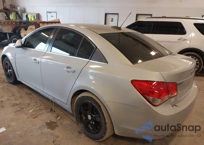 1G1PC5SB7F7102566: 44117590