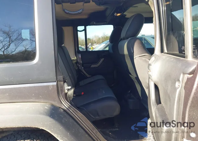 1C4BJWDG2EL290070: 44117665