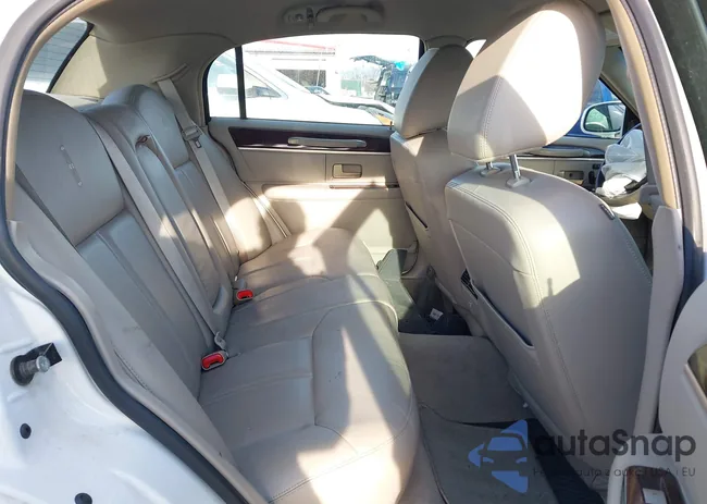 2LNBL8CV0BX750665: 44117782