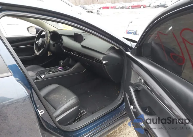 3MZBPADL6KM108022: 44117967