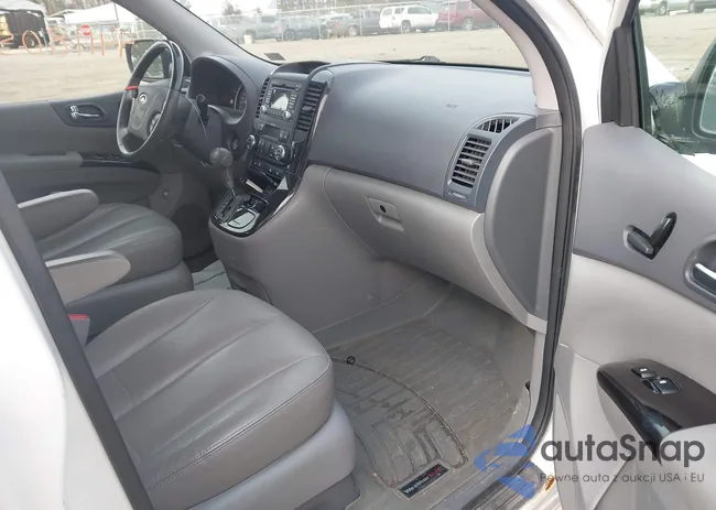 KNDMH4C71E6546417: 44118050