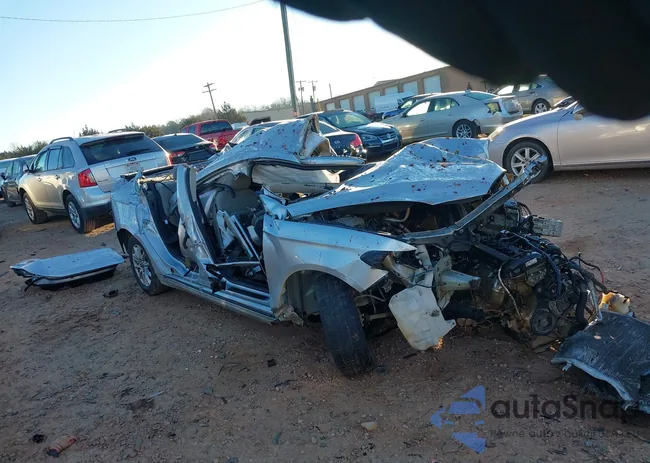 3FA6P0G72HR123244: 44118089