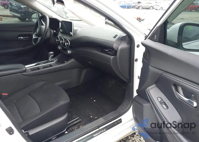 3N1AB8CV3MY279737: 44117130