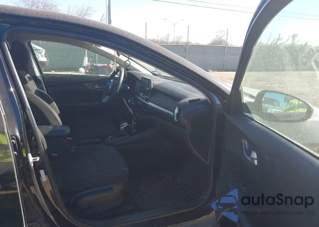 3KPF24AD9ME274131: 44117155