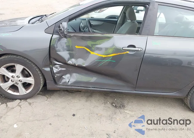 2T1BU4EE9DC118004: 44117220