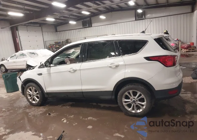 1FMCU9GD9KUB73716: 44117408