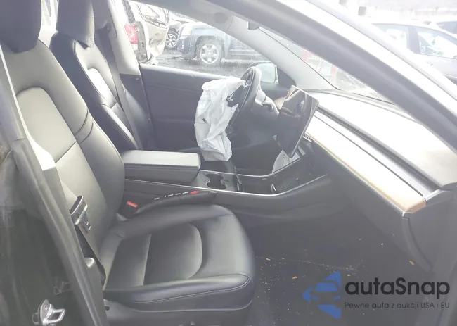 5YJ3E1EA7JF010131: 44117421