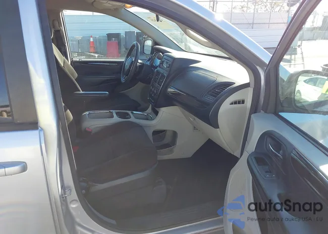 2C4RDGCG3CR378921: 44117429