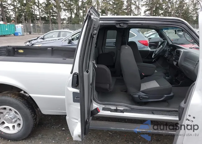 1FTKR4EE5APA53215: 44117452