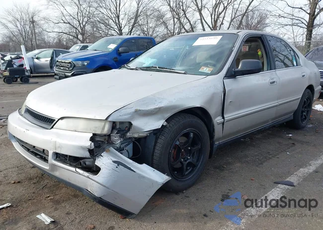 1HGCD5609VA204501: 44117500