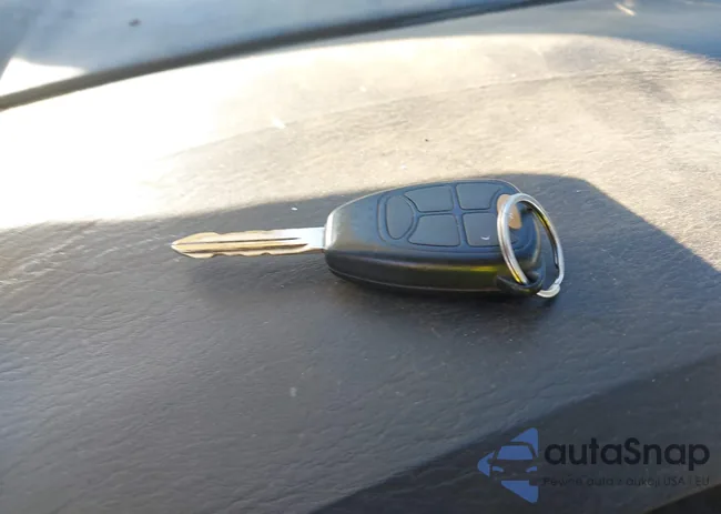 2C8GP64L25R548143: 44118514