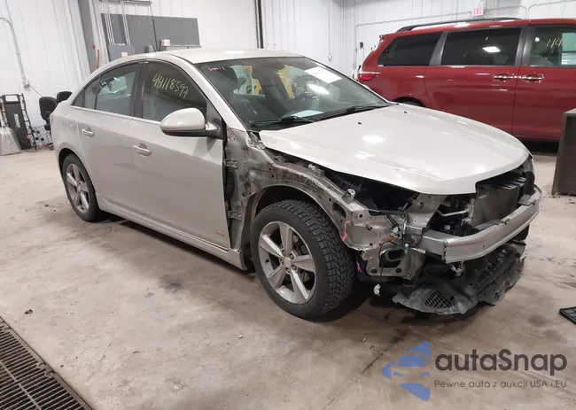 1G1PE5SB8D7132568: 44118597