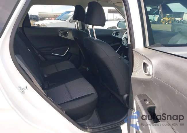 KNDJ23AU8S7948853: 44118600