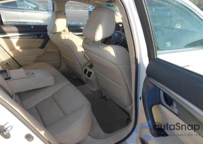 19UUA8F27AA021740: 44118655