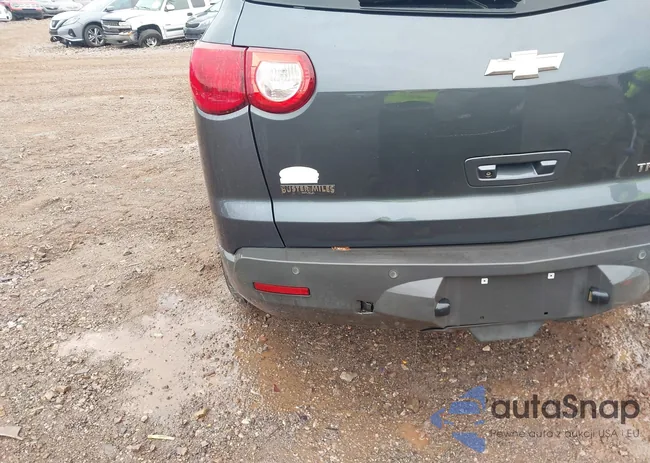 1GNKRGED1BJ207827: 44118737