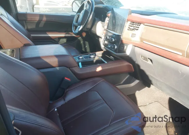 1FMJK2A89PEA38687: 44118812