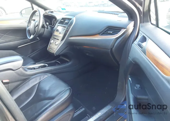 5LMCJ2D90KUL49727: 44118834